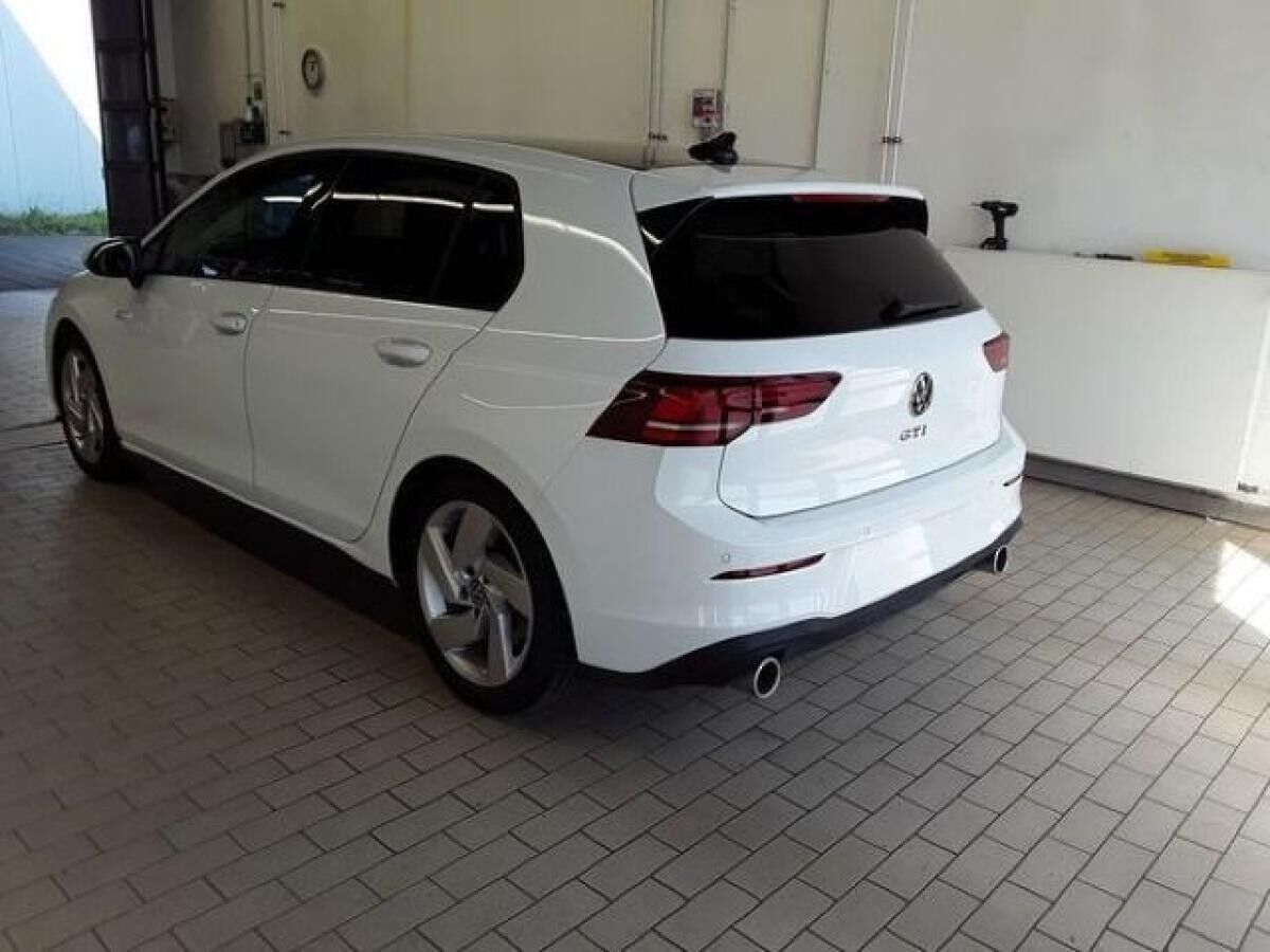 Volkswagen Golf VIII 2.0 TSI GTI DSG Head Up Display , Sitzheizung,