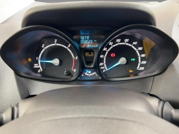 Ford Transit Courier 1.5 TDCi Trend NAVI KLIMA PTS RE