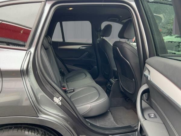 BMW X1 xDrive20i M SPORT NAVI-PLUS MEMORY PDC ENTERT