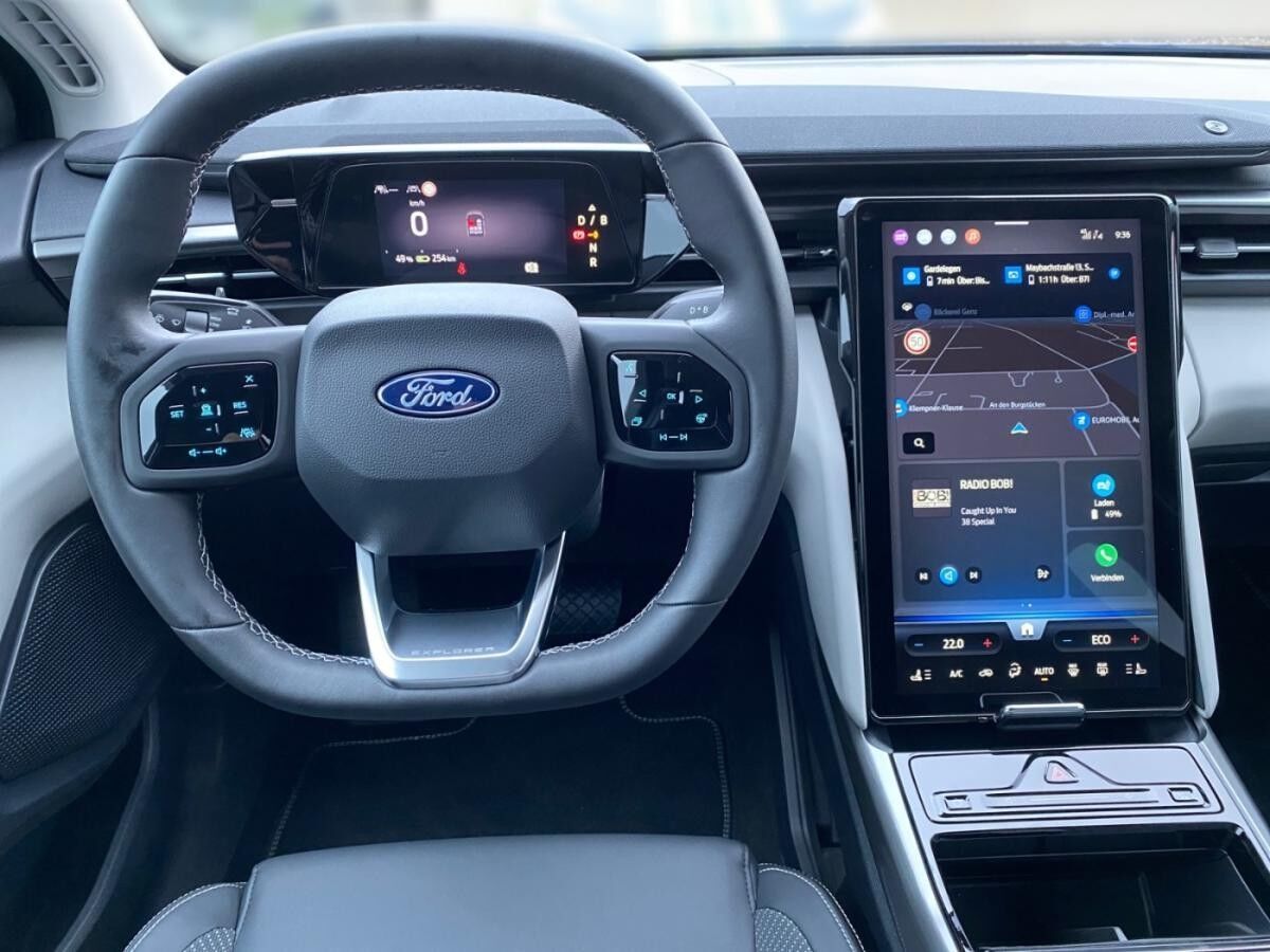 Ford Explorer Premium  77kWh Extended Range