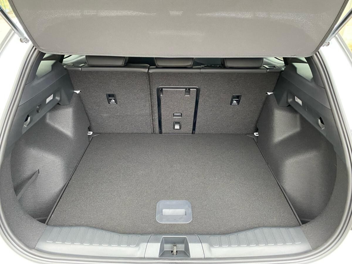 Ford Explorer Premium  77kWh Extended Range