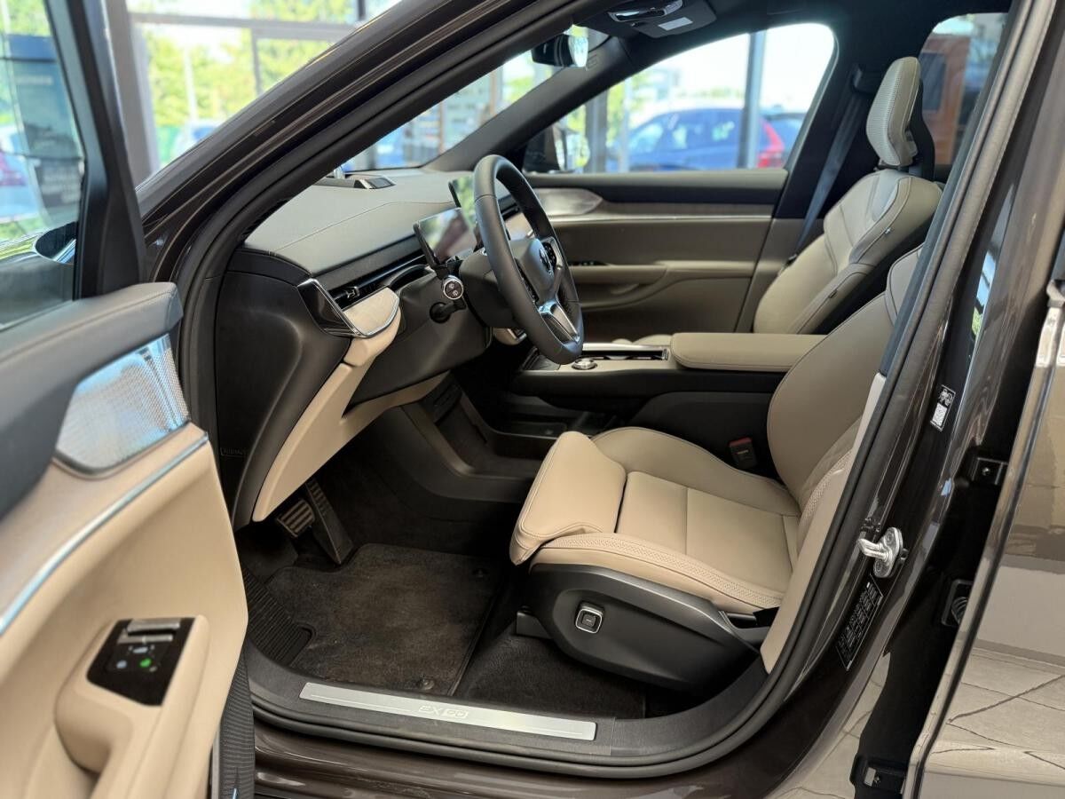 Volvo EX90 EX90 Twin Motor AWD ULTRA 7. Sitz.- Inkl. Anhängerkupplung! Sofort lieferbar