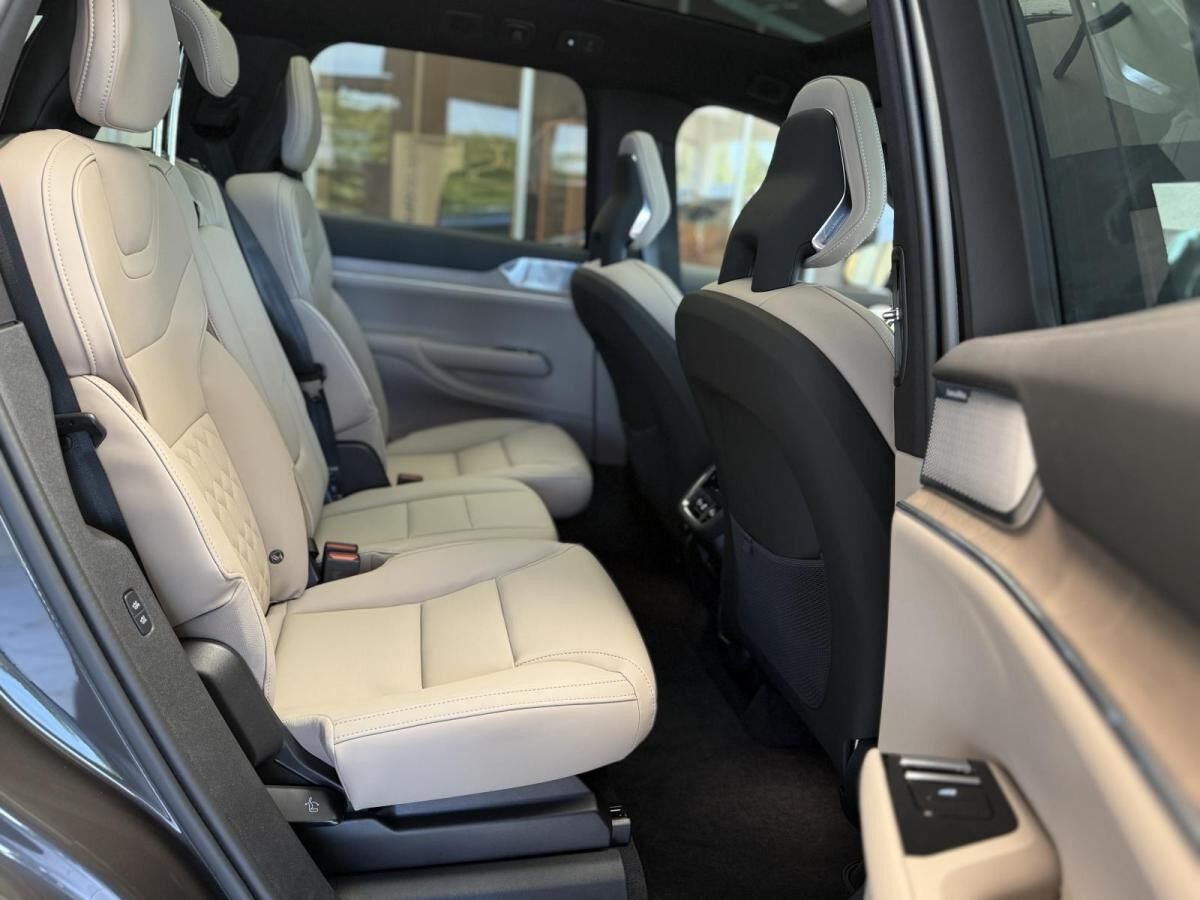 Volvo EX90 EX90 Twin Motor AWD ULTRA 7. Sitz.- Inkl. Anhängerkupplung! Sofort lieferbar