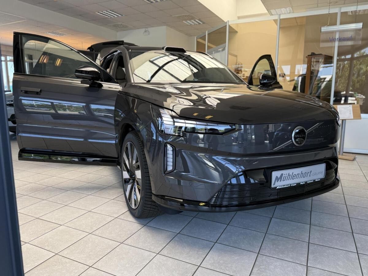 Volvo EX90 EX90 Twin Motor AWD ULTRA 7. Sitz.- Inkl. Anhängerkupplung! Sofort lieferbar