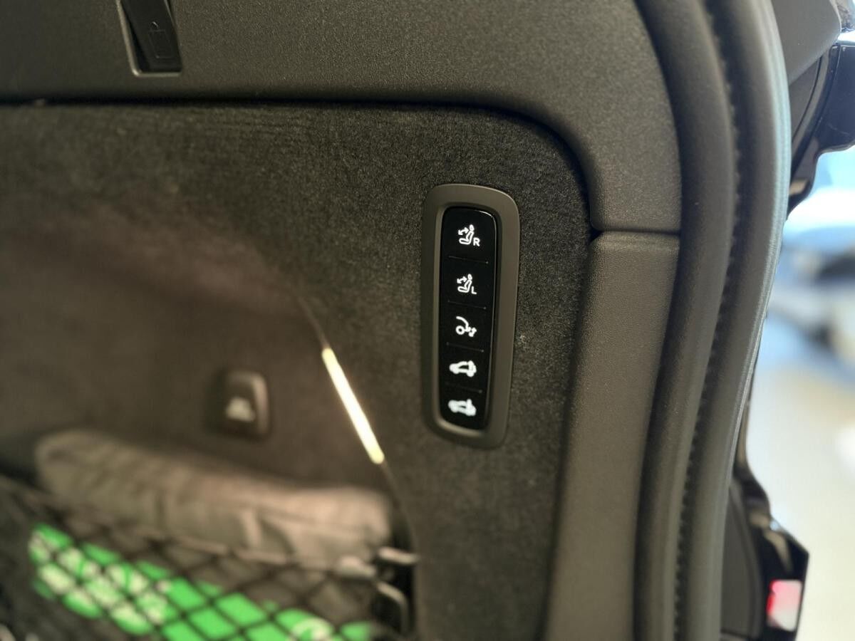 Volvo EX90 EX90 Twin Motor AWD ULTRA 7. Sitz.- Inkl. Anhängerkupplung! Sofort lieferbar