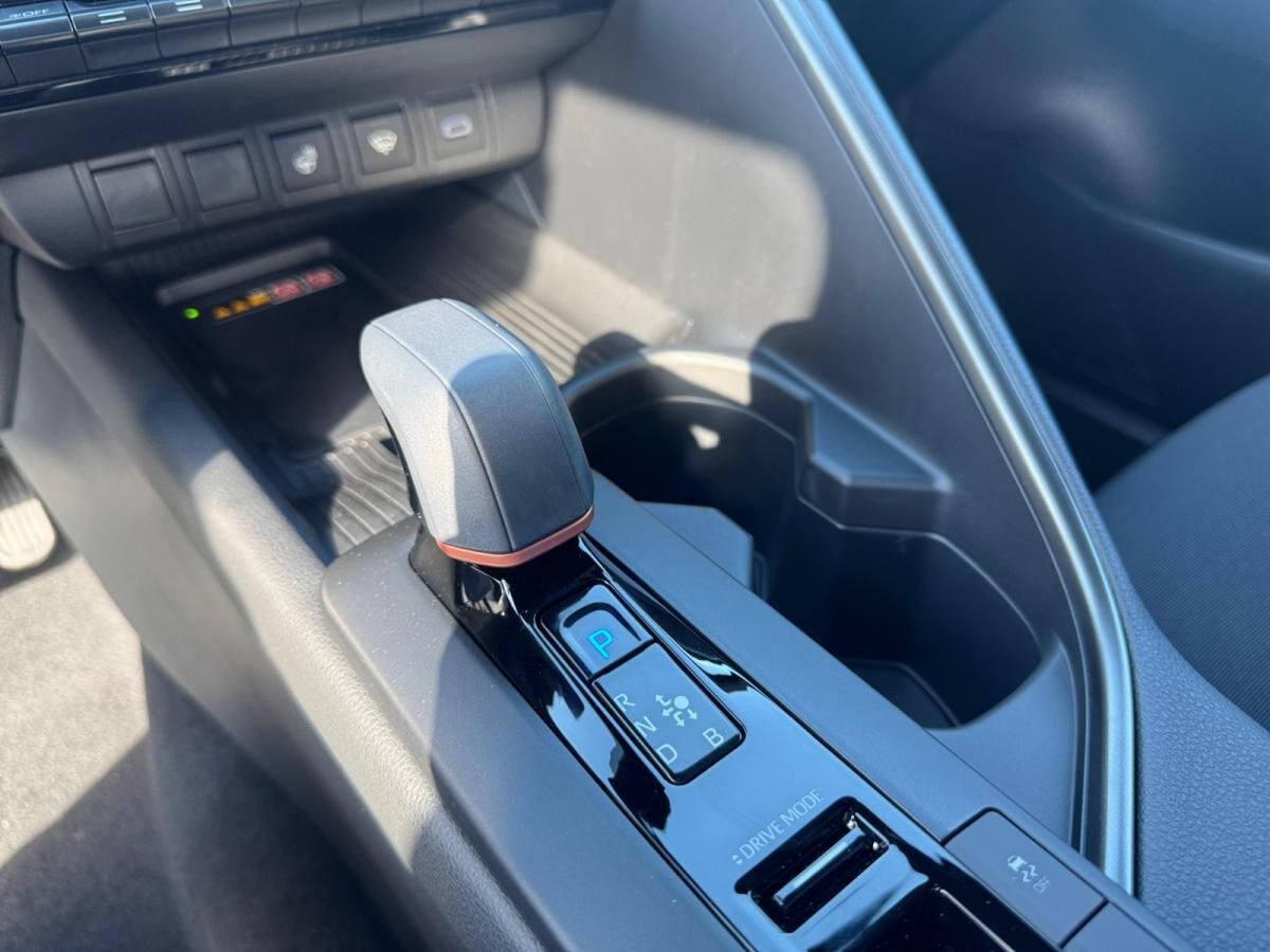 Toyota C-HR 🏁2.0 Plug-In-Hybrid – Teamplayer – Technik Paket – CarPlay- Sonderaktion🏁