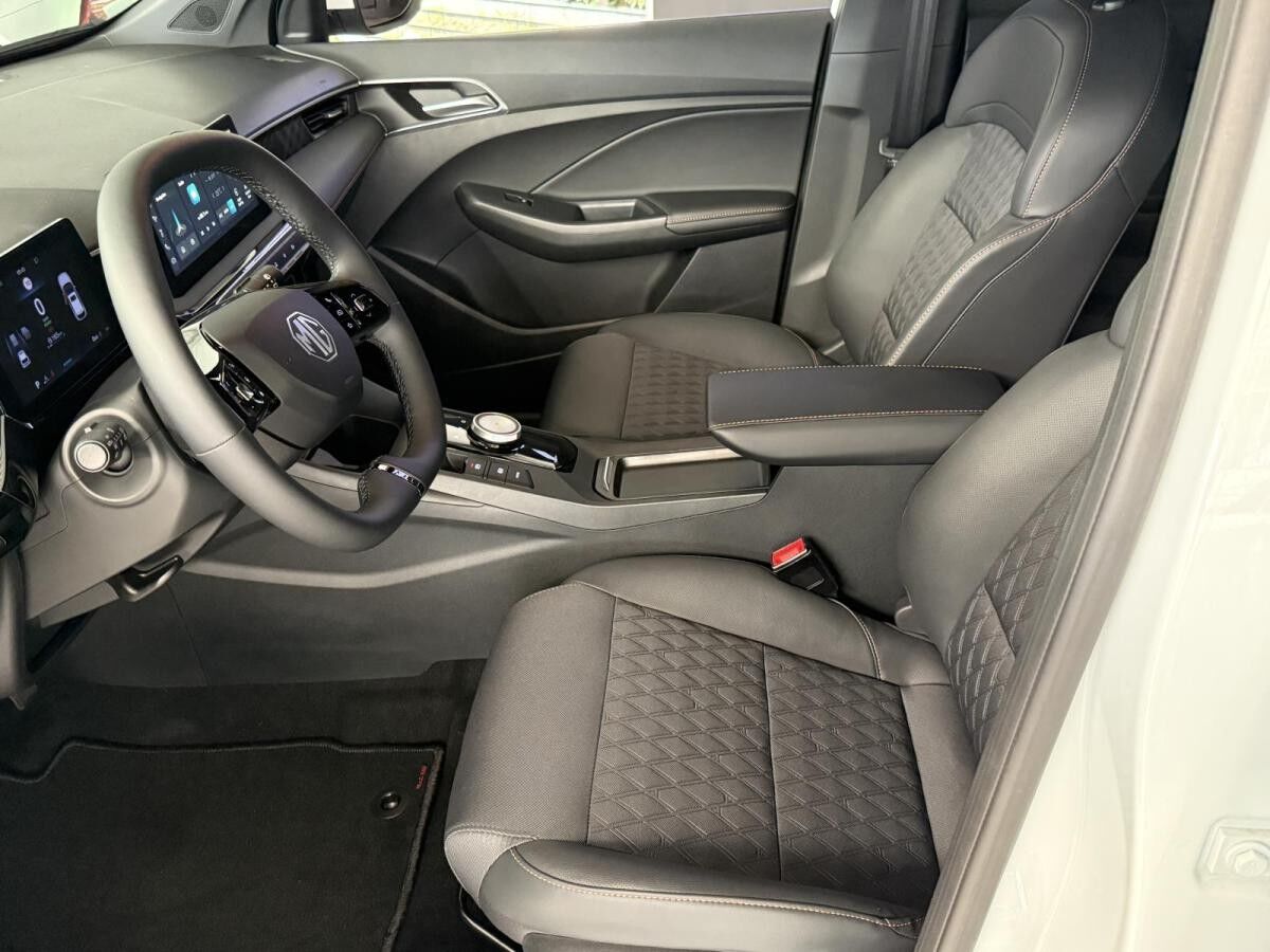 MG MG3 3 HEV+ Luxury 24.5  (Privat)