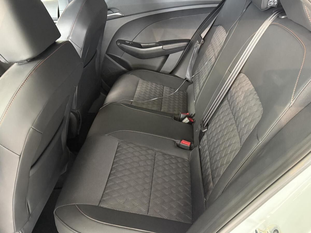 MG MG3 3 HEV+ Luxury 24.5  (Privat)