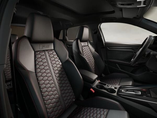 Audi RS3 Sportback🚀quattro Pano, SONOS, etc. ✅ Sonderkonditionen DMB/Menschen mit Schwerbehinderung*