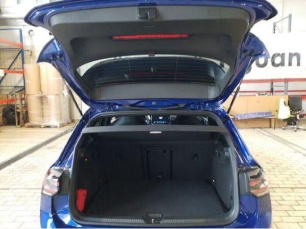 Volkswagen Golf VIII 2.0 TSI DSG R 4Motion Navi AHK Panoramadach Sprachassistent DAB+