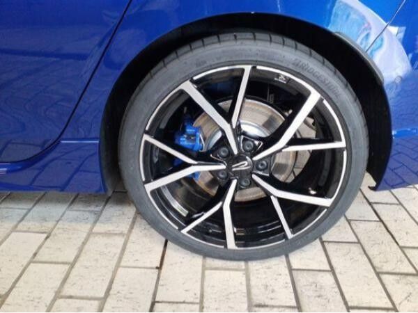 Volkswagen Golf VIII 2.0 TSI DSG R 4Motion Navi AHK Panoramadach Sprachassistent DAB+