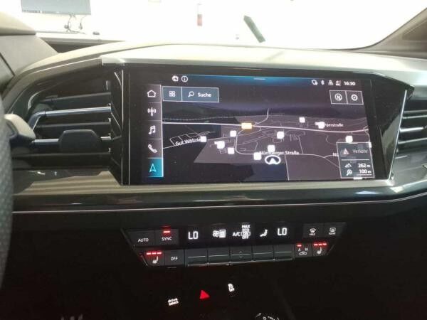 Audi Q4 e-tron Q4 Sportback e-tron S-Line 50 quattro / Matrix