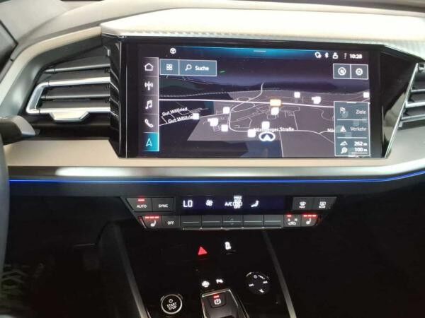 Audi Q4 e-tron S-Line 35 / MMI-Navi+, Standklima, LED