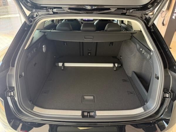 Skoda Superb Combi 2.0 TDI DSG Selection *CANTON*AHK*