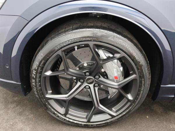 Audi RS Q8 SUV performance | Vmax305,Pano,Carbon-Paket