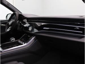 Audi RS Q8 SUV performance | Vmax305,Pano,Carbon-Paket