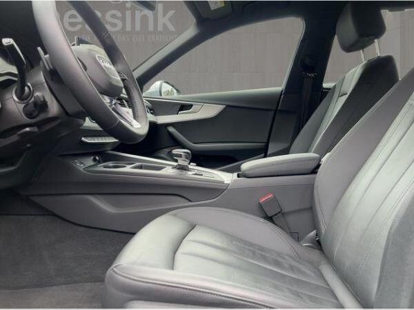 Audi A4 Avant (8WD)