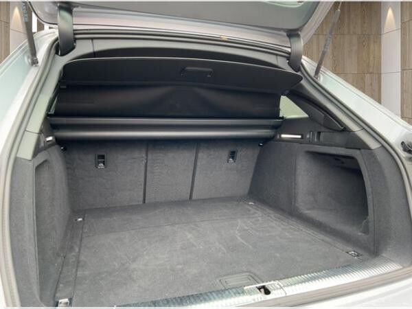 Audi A4 Avant (8WD)