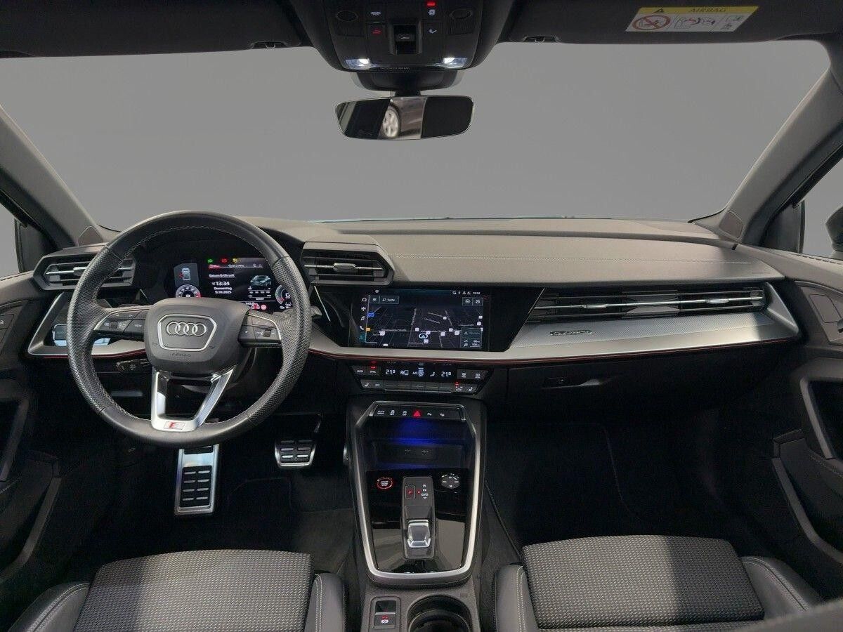 Audi S3 Limousine 2.0 TFSI quattro Pano Kamera virtual Cockpit