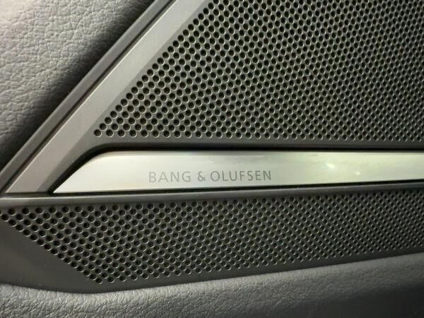 Audi A6 Avant sport 55 TFSIe quattro Head-Up Pano HD Matrix B&O AHK