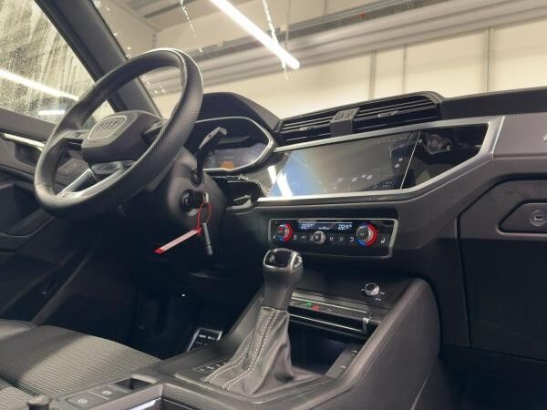 Audi Q3 45 TFSIe Kamera LED virtual Navi