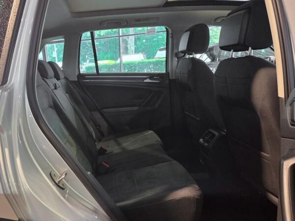 Volkswagen Tiguan 2.0 TDI Elegance DSG Panoramadach AppConnect