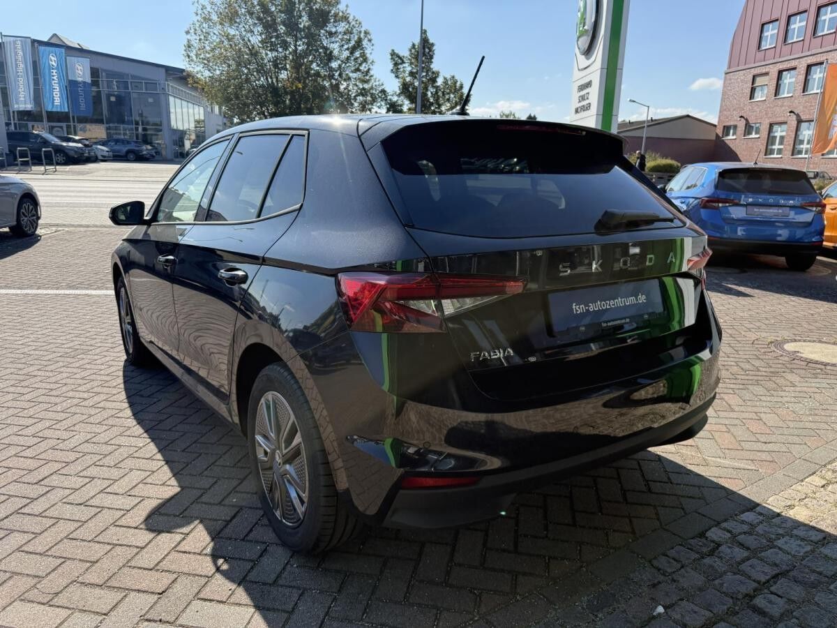 Skoda Fabia Tour 1,0 TSI 70 kW 5-Gang**AKTION**