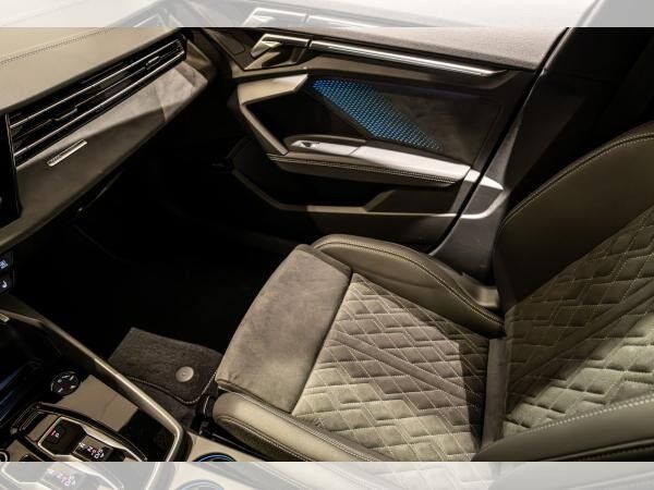 Audi A3 Limousine 35 TDI S tronic 2xS LINE/NAV/CARBON