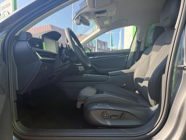 Skoda Superb Combi L&K 1,5 TSI iV 150 kW 6-Gang-DSG**Aktion**