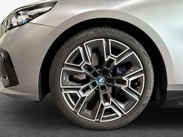 BMW i5 eDrive40 Limousine