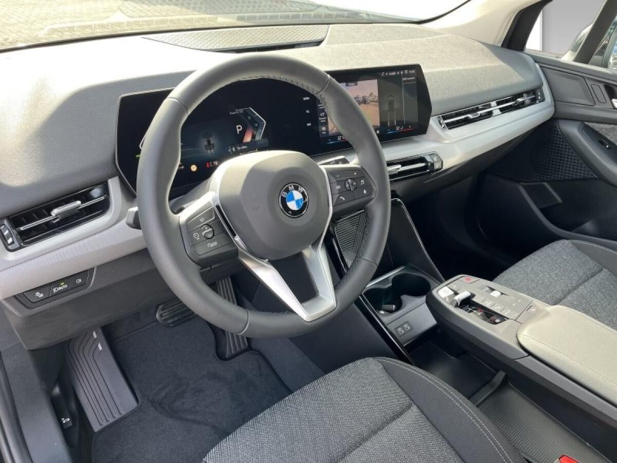 BMW 218 Active Tourer mit Anhängerkupplung AKTION BIS 30.10.2025