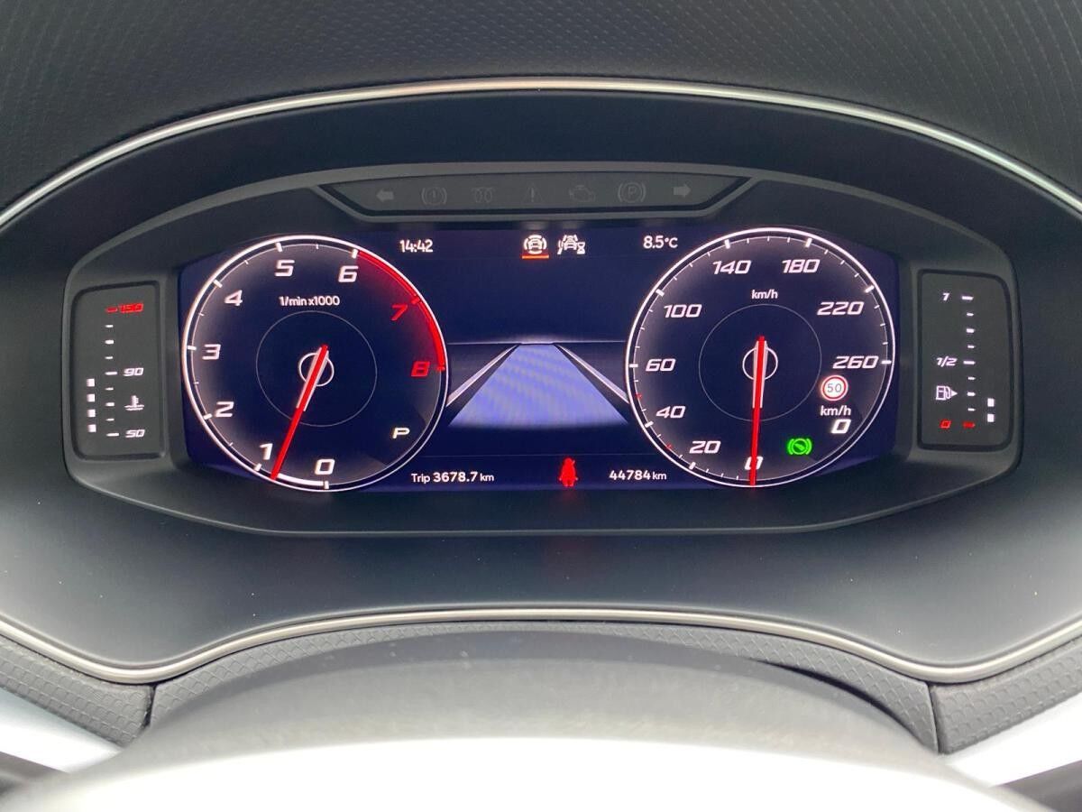 Seat Arona 1.5 TSI DSG FR NAVI ACC Kamera Sitzhzg AHK Seat Arona 1.5 TSI DSG FR NAVI ACC Kamera Sitzhzg AHK