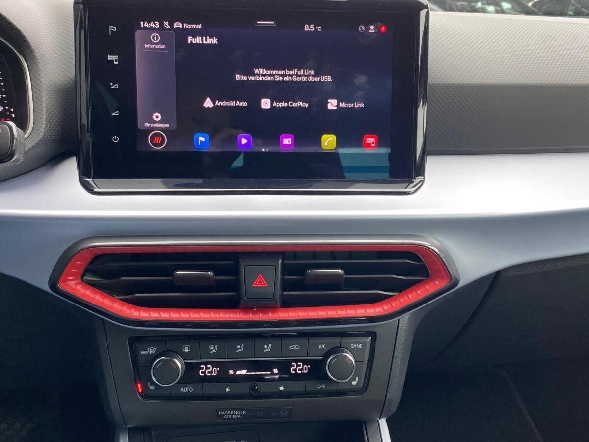 Seat Arona 1.5 TSI DSG FR NAVI ACC Kamera Sitzhzg AHK Seat Arona 1.5 TSI DSG FR NAVI ACC Kamera Sitzhzg AHK