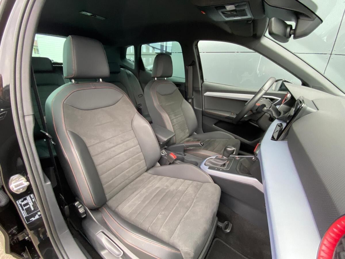 Seat Arona 1.5 TSI DSG FR NAVI ACC Kamera Sitzhzg AHK Seat Arona 1.5 TSI DSG FR NAVI ACC Kamera Sitzhzg AHK