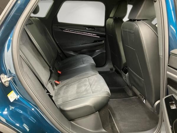 Volkswagen ID.7 Tourer Pro 210 kW IQ.Light+NAV+AHK+HUD+ACC