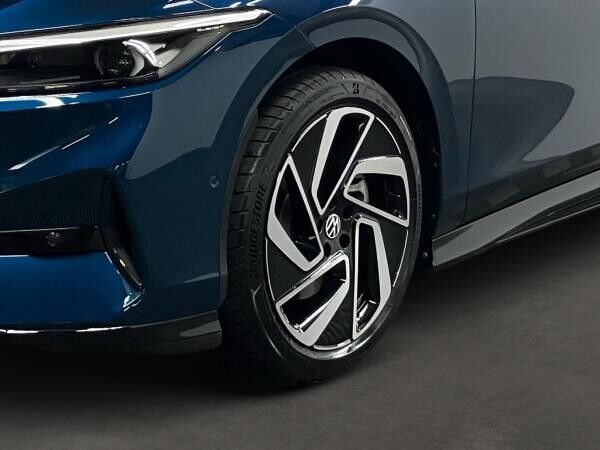 Volkswagen ID.7 Tourer Pro 210 kW IQ.Light+NAV+AHK+HUD+ACC