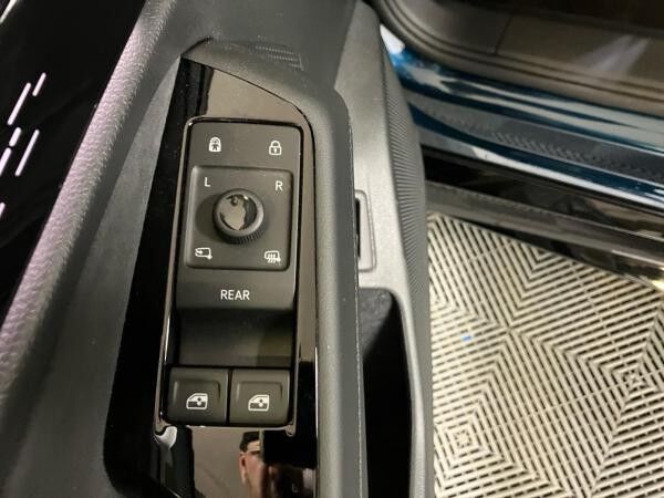 Volkswagen ID.7 Tourer Pro 210 kW IQ.Light+NAV+AHK+HUD+ACC