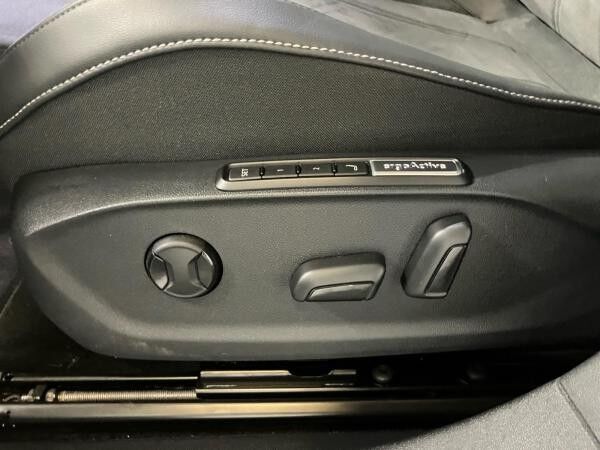 Volkswagen ID.7 Tourer Pro 210 kW IQ.Light+NAV+AHK+HUD+ACC