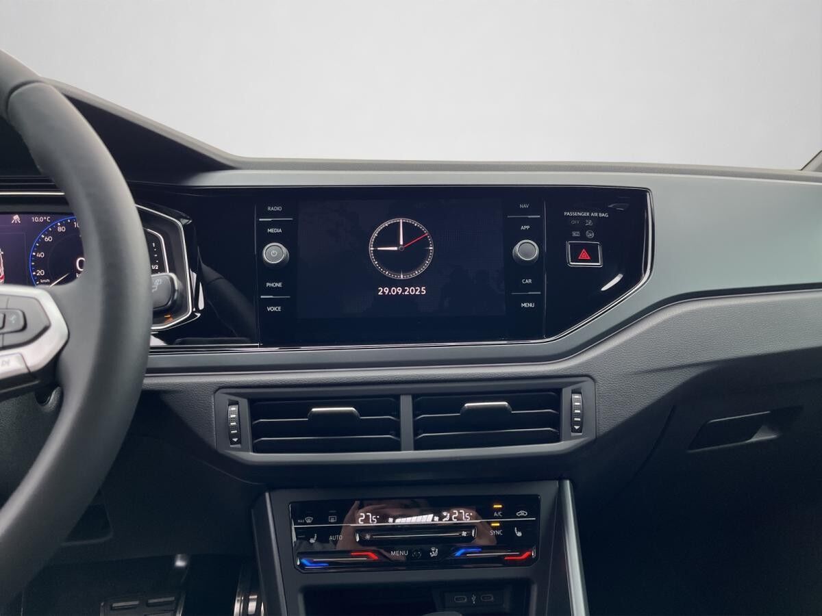 Volkswagen Polo VI (AE1)