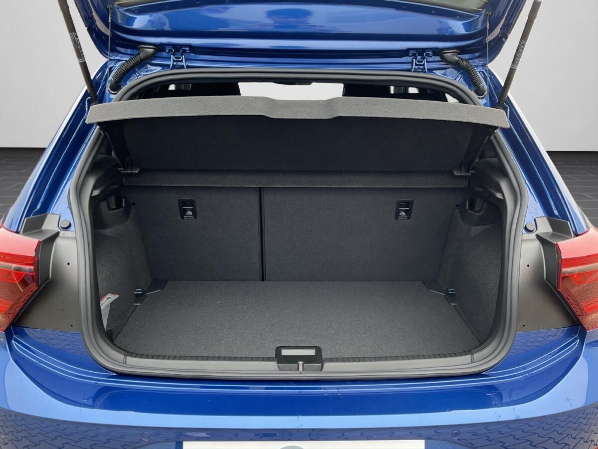 Volkswagen Polo VI (AE1)