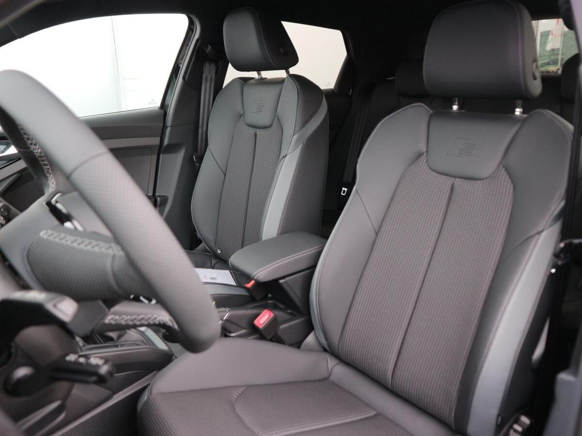 Audi A1 Sportback S line 35 TFSI S tronic*CARPLAY*LED*