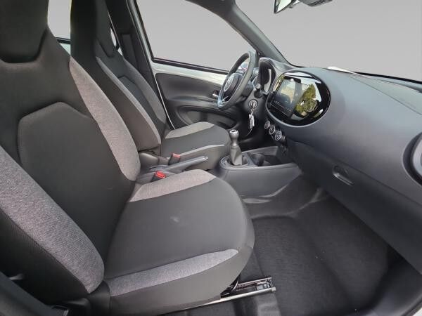Toyota Aygo X Play