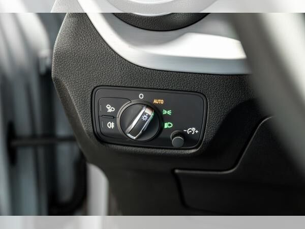 Audi Q2 35 TFSI S line S tronic NAV/MATRIX/LM19/ACC