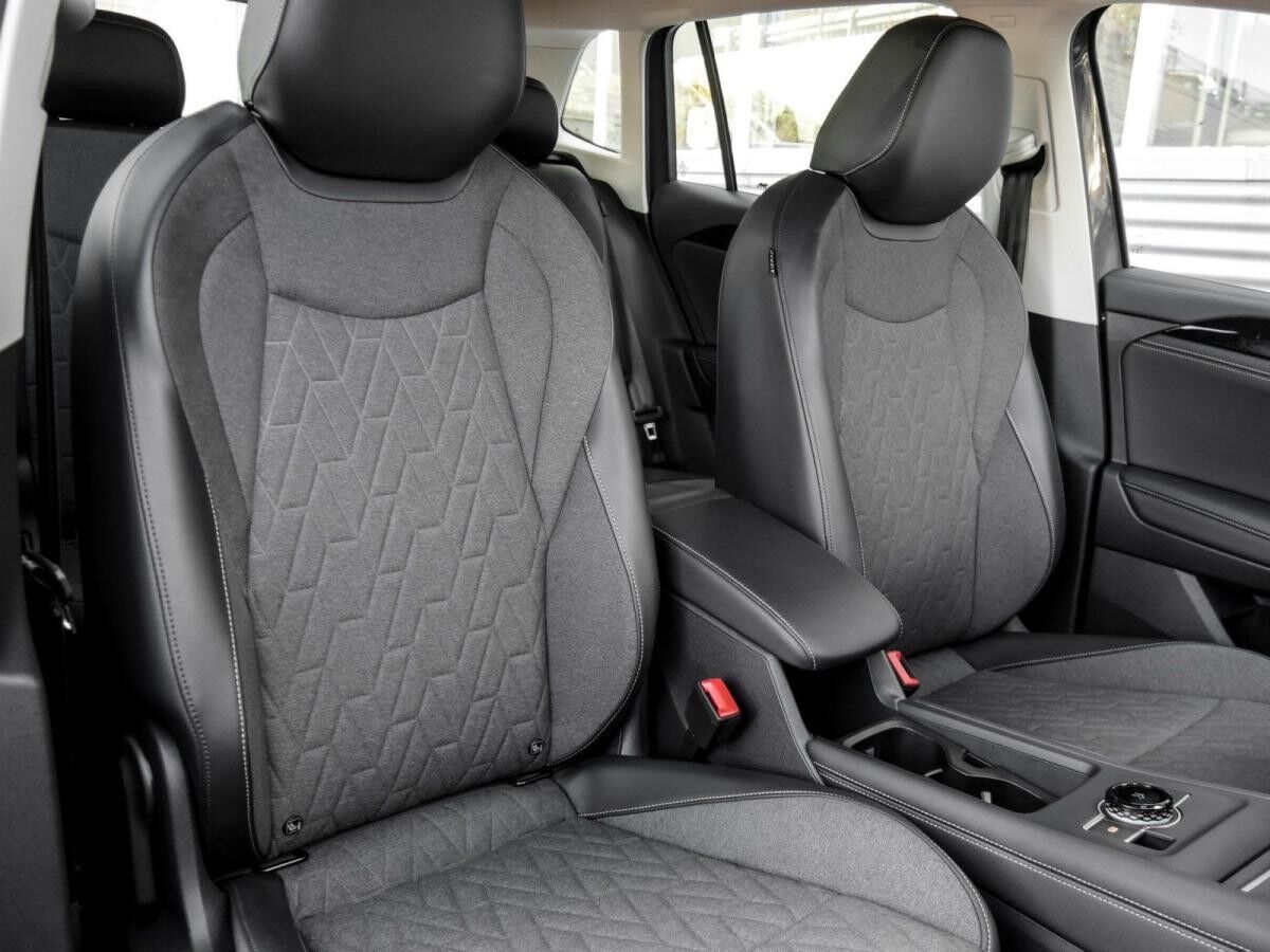 Volkswagen Tiguan Life 1.5 eTSI DSG ACC AHK NAVI AREA VIEW HEAD UP