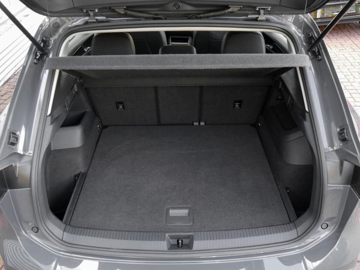 Volkswagen Tiguan Life 1.5 eTSI DSG ACC AHK NAVI AREA VIEW HEAD UP