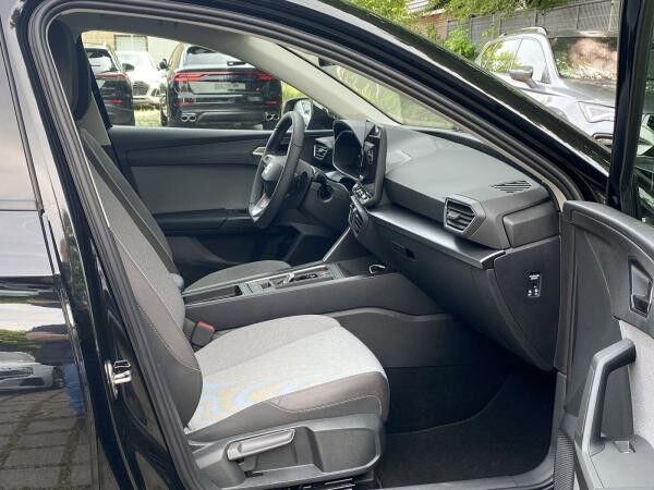 Seat Leon Sportstourer 1.5 eTSI Road Edition DSG Virtual