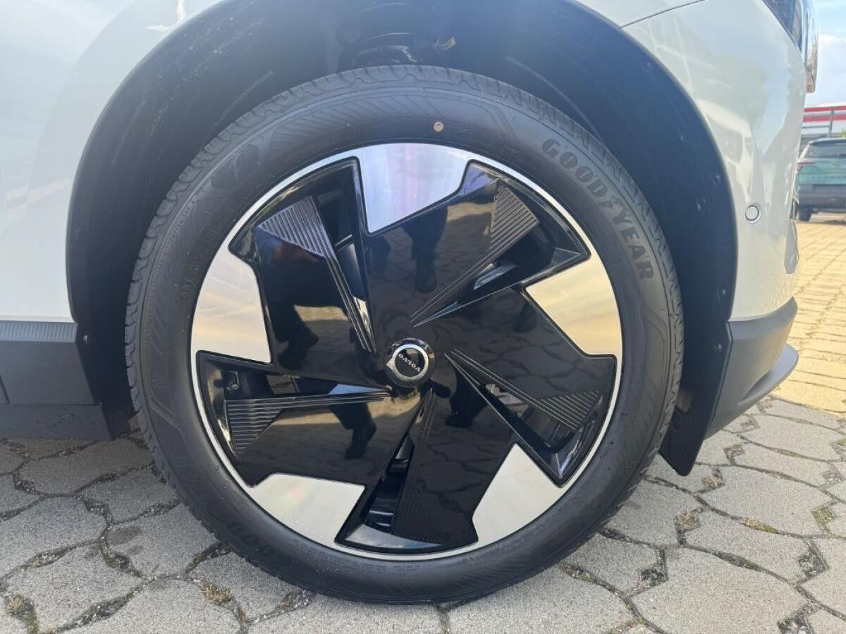 Volvo EX30 Single M. Extended Range RWD Ultra+SOFORT