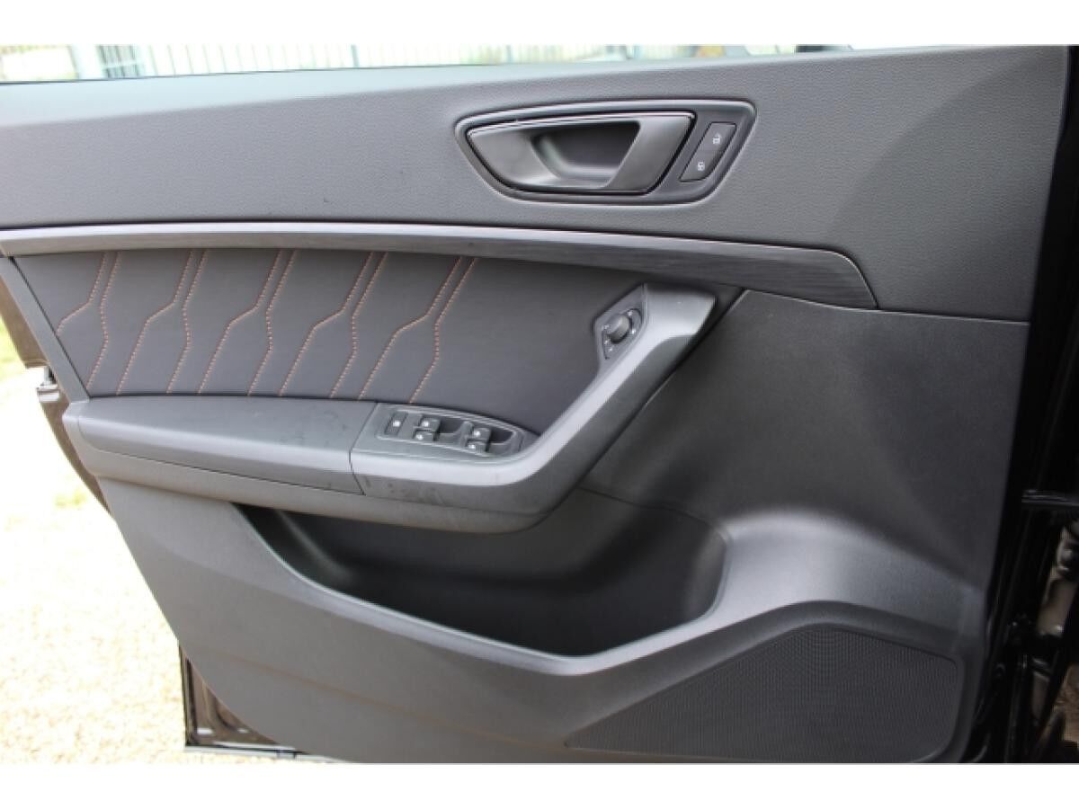 Cupra Ateca 1.5 TSI DSG AHK NAVI LED KAMERA ACC SHZ GRA