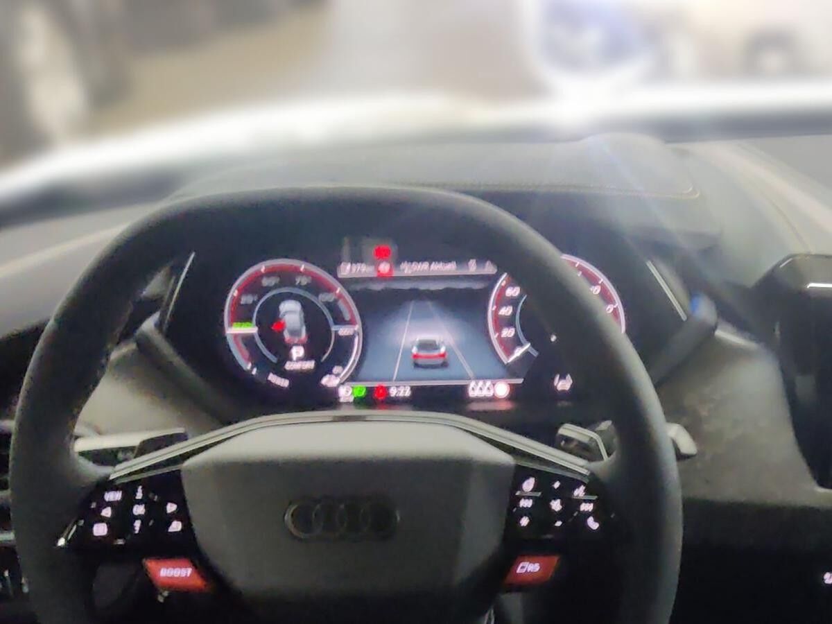 Audi RS e-tron GT performance - Head-up-Display - Audi virtual cockpit plus mit zusätzlichem RS-Layout - Bang & Olufse