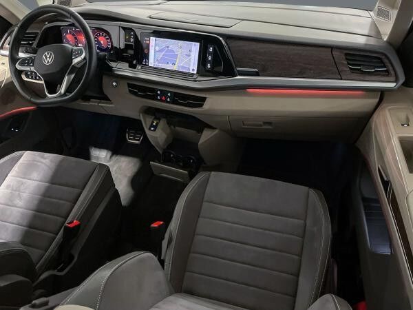 Volkswagen Multivan 1.4 TSI e Style DSG Navi LED DCC Kamera